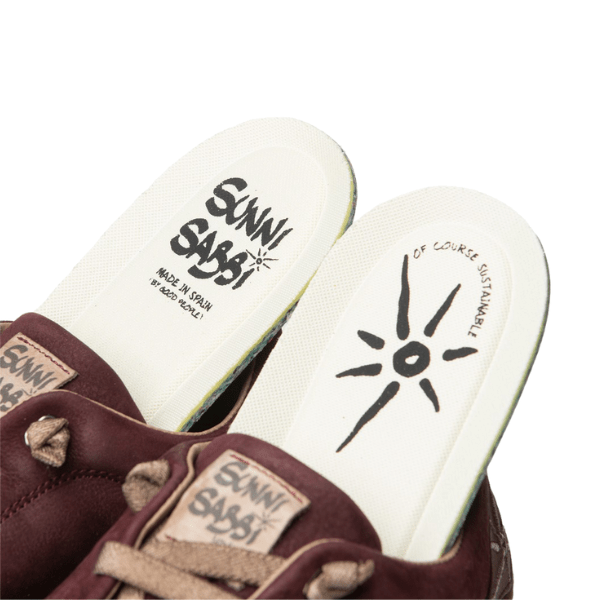 DEPORTIVA RESPETUOSA MUJER PIEL NANTAI BURDEOS - SUNNI SABBI - GARÓS