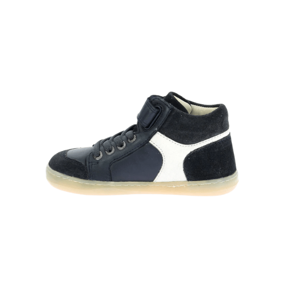 BOTIN DEPORTIVO BAREFOOT PIEL ELÁSTICO KICKBARYL MARINO - KICKERS - GARÓS