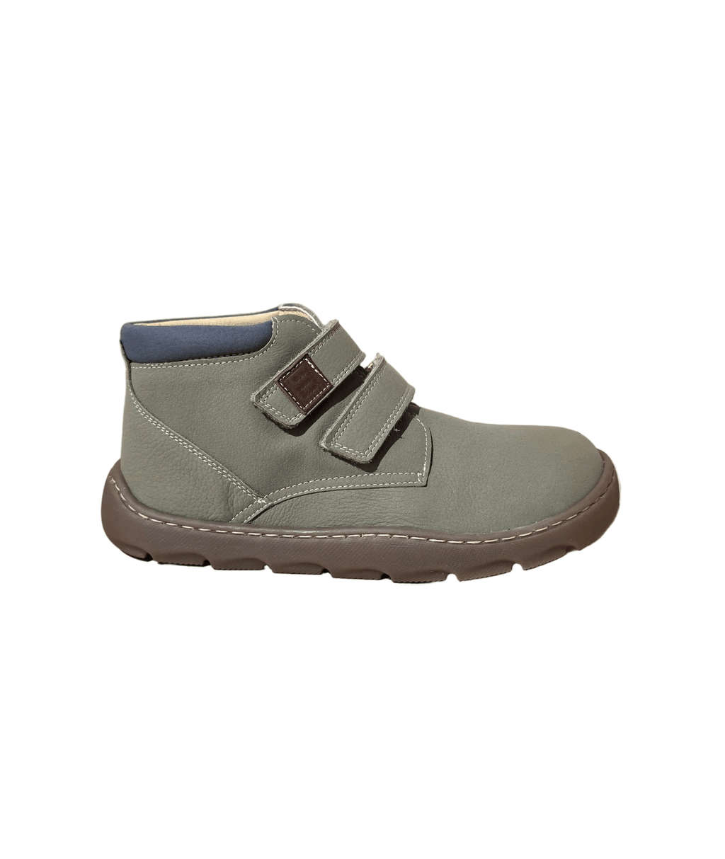 BOTÍN RESPETUOSO INFANTIL CON DOS VELCROS NOBUCK LAVABLE VERDE SALVIA - ANDANINES - GARÓS