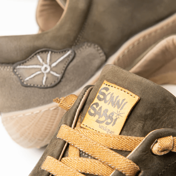 DEPORTIVA RESPETUOSA ADULTO PIEL OKI VERDE KAKI - SUNNI SABBI - GARÓS