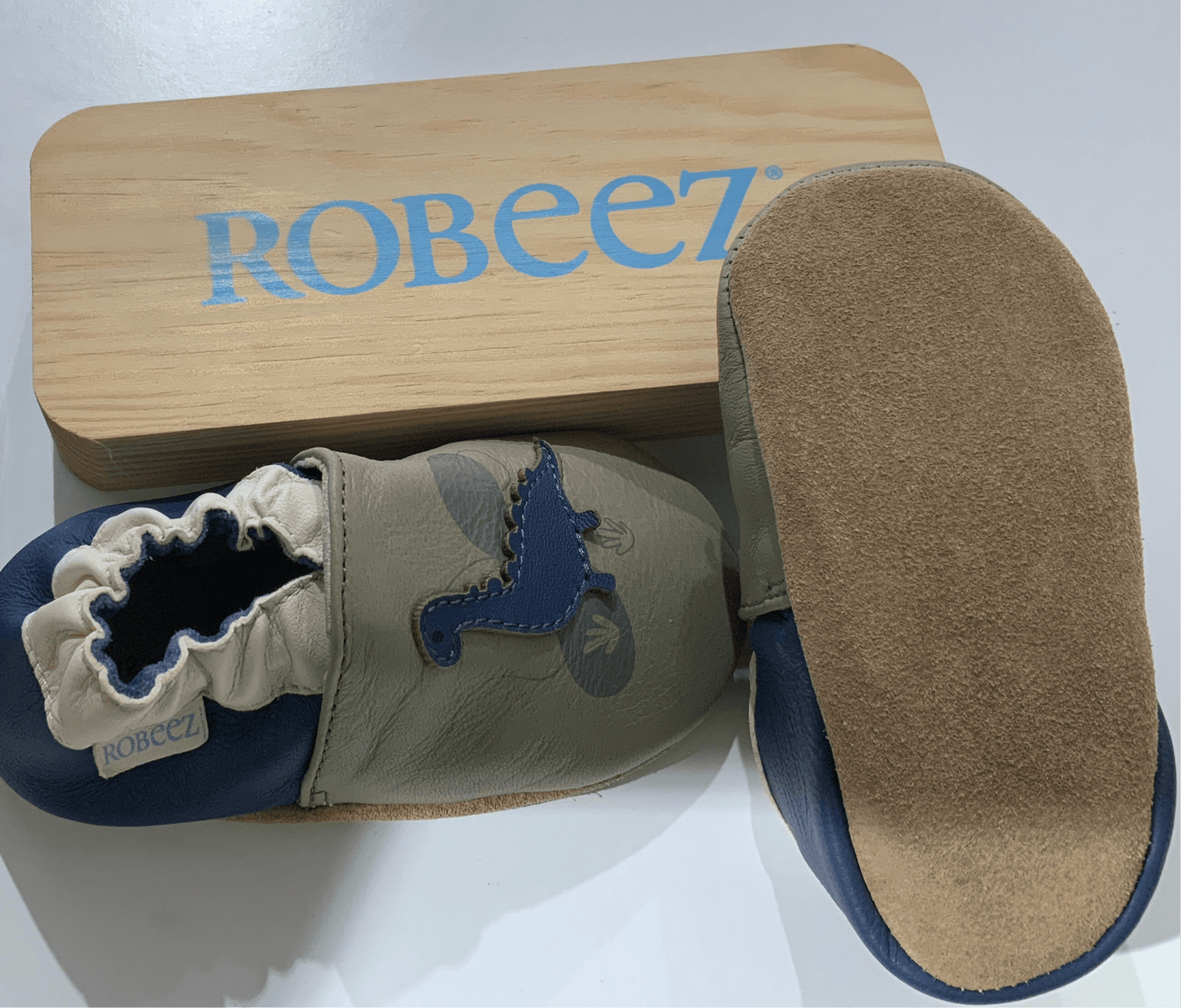 ROBEEZ DINOSAURIOS KAKI BLEU BEBÉ - GARÓS