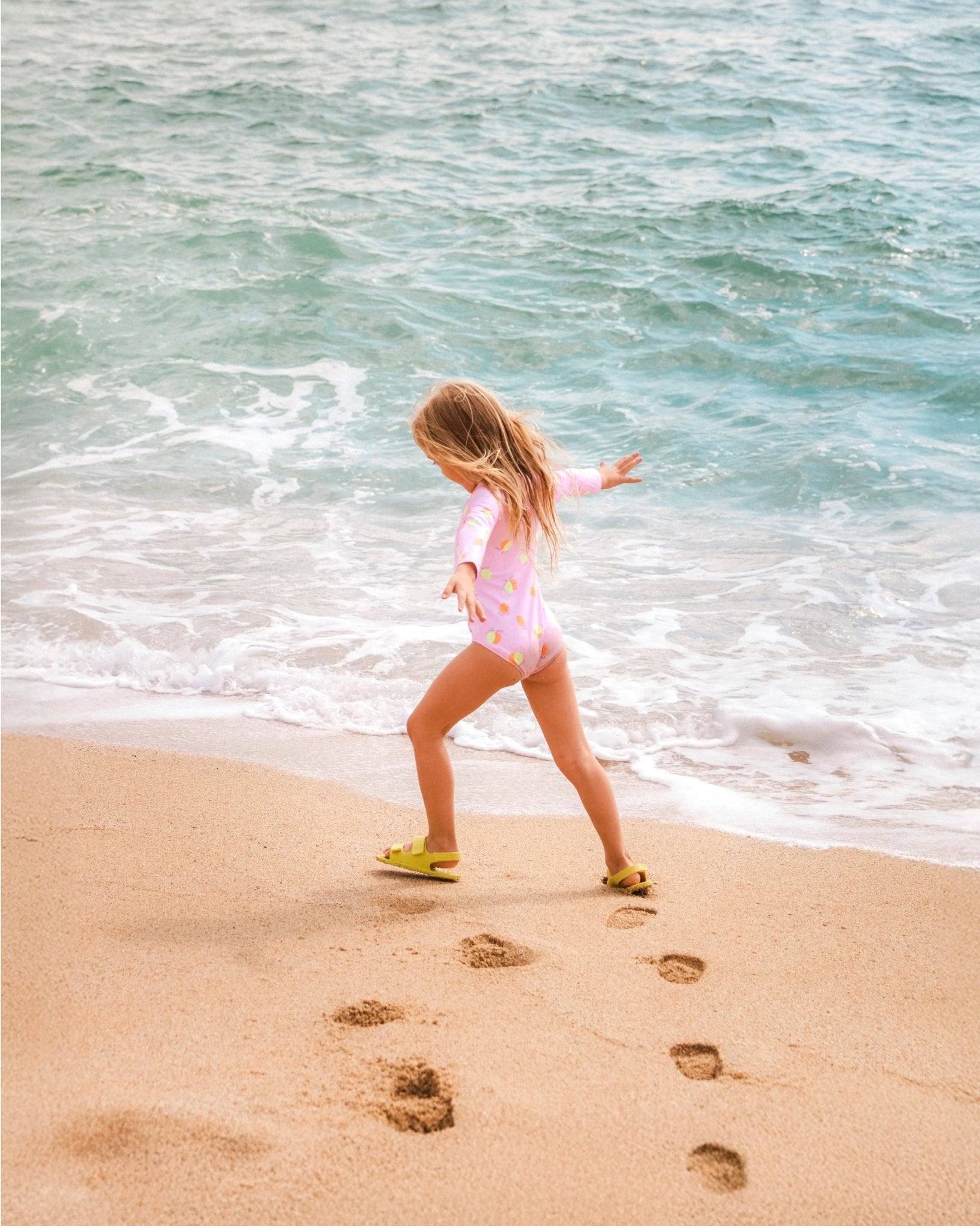 SANDALIA BAREFOOT WATERPROOF ARUBA JUNIOR LEMON AMARILLO - MURIS - GARÓS