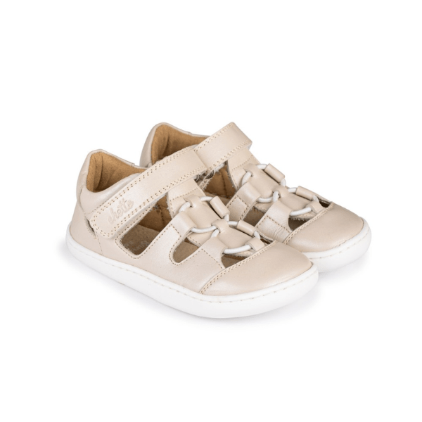 Sandalia cerrada barefoot beige - CHETTO - GARÓS