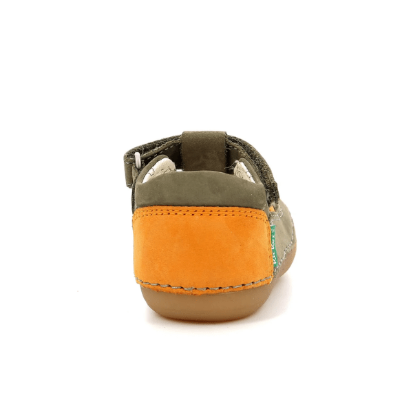 SANDALIAS RESPETUOSAS KICKERS SUSHY PIEL KAKI - GARÓS