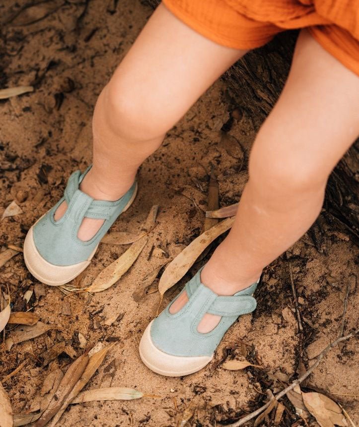 ZAPATILLA INFANTIL DE LONA RESPETUOSA PEPITO IGOR VERDE MATCHA - GARÓS