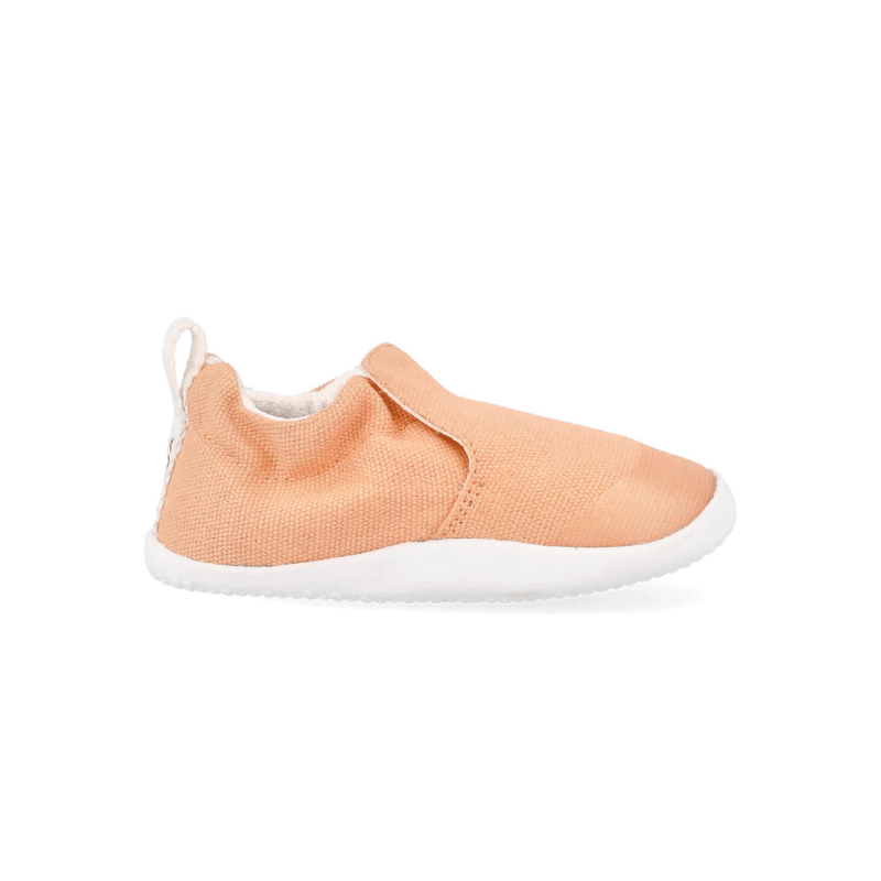 ZAPATILLA RESPETUOSA PRIMEROS PASOS BOBUX XPLORER SCAMP ORGANIC MELOCOTÓN - GARÓS