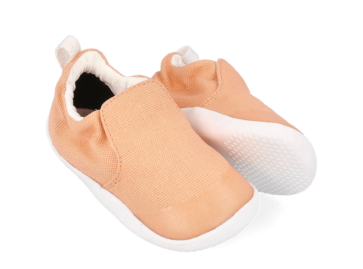 ZAPATILLA RESPETUOSA PRIMEROS PASOS BOBUX XPLORER SCAMP ORGANIC MELOCOTÓN - GARÓS