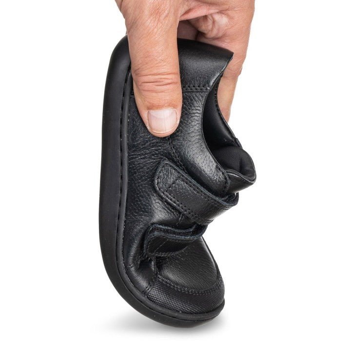 ZAPATO COLEGIAL BAREFOOT CON DOBLE VELCRO 1400 PIEL NEGRO - CHETTO - GARÓS